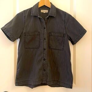 Madewell Short Sleeved Buttoned Utility Shirt- Size XS